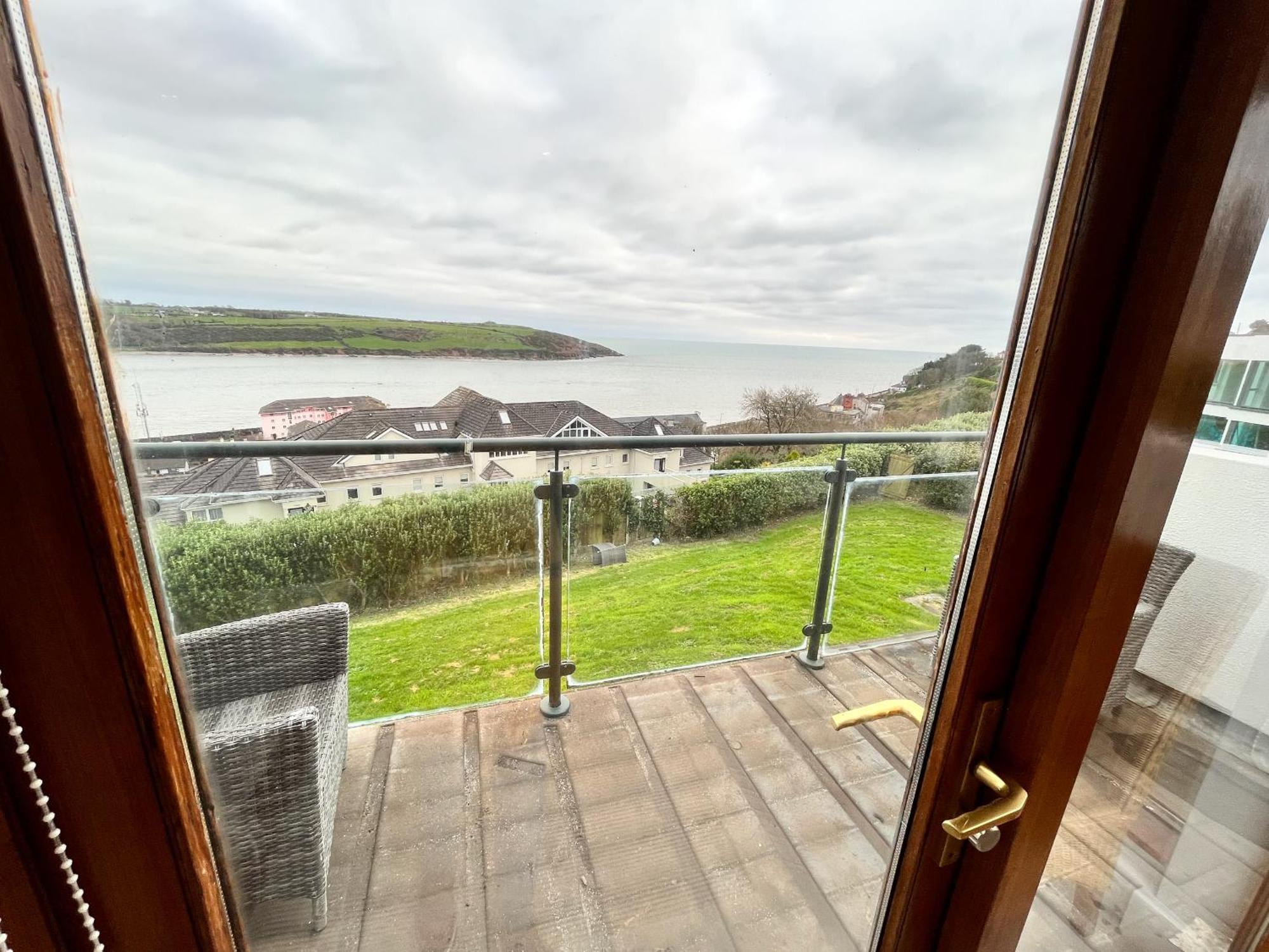 Sea Haven - My Tranquil Costal Retreat - Commanding Views Villa Youghal Exterior photo